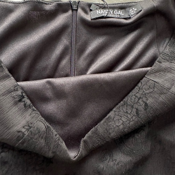 NWT Nasty Gal patterned ruffled mini skirt - Picture 2 of 4